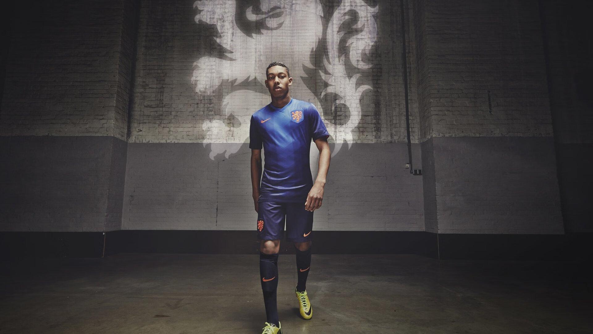 末节6记三分仰天长啸!哈登雄心不灭再攀巅峰,率队逆转豪取关键胜利